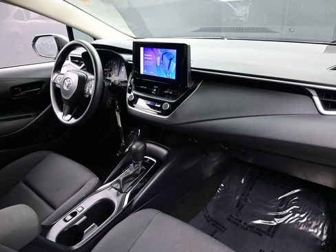 Used 2024 Toyota Corolla LE FWD image 14