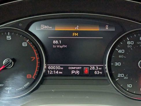Used 2023 Audi Q5 2.0T Premium w/ Convenience Package AWD/4WD image 19