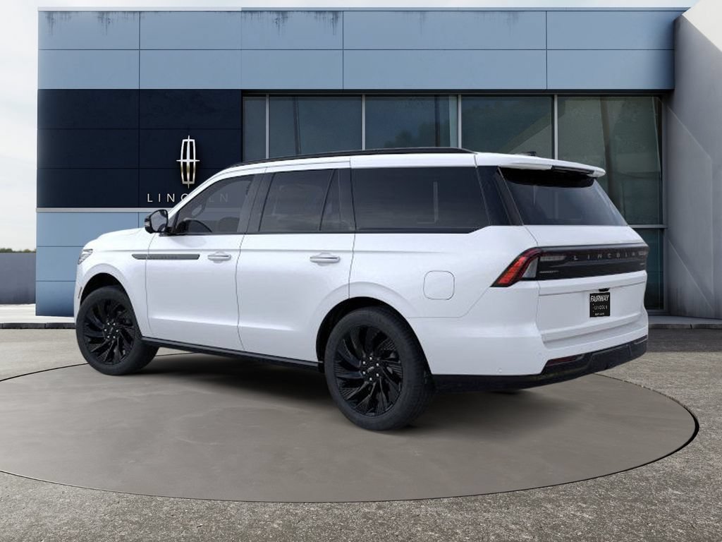 New 2025 Lincoln Navigator Reserve w/ Jet Appearance Package AWD/4WD image 4