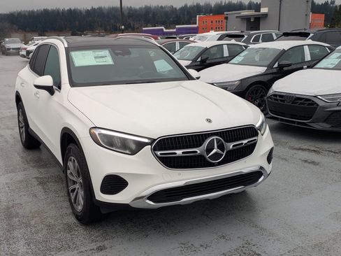 Certified 2026 Mercedes-Benz GLC 300 4MATIC image 3