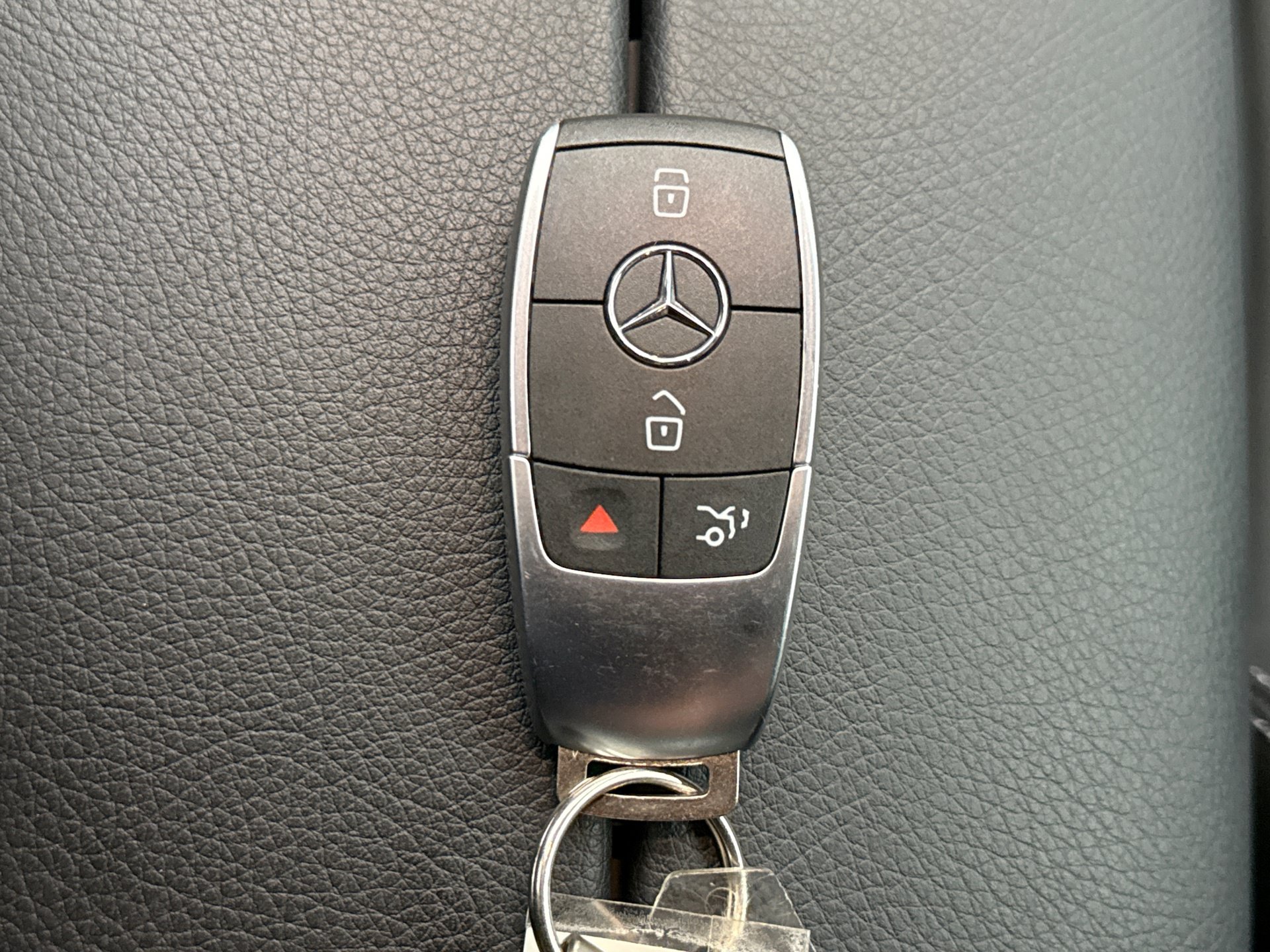 Used 2022 Mercedes-Benz GLC 300 4MATIC image 19