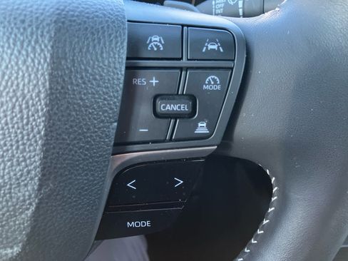 Used 2025 Toyota Camry SE image 16