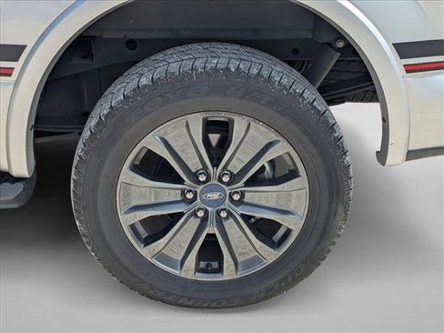 Used 2018 Ford F150 Lariat image 7