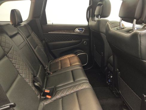 Used 2019 Jeep Grand Cherokee Summit AWD/4WD image 19