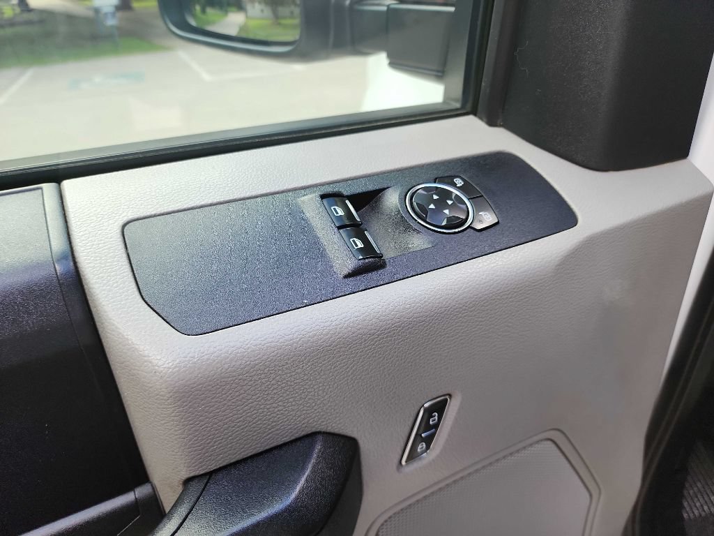Used 2019 Ford F250 XL w/ XL Value Package AWD/4WD image 16