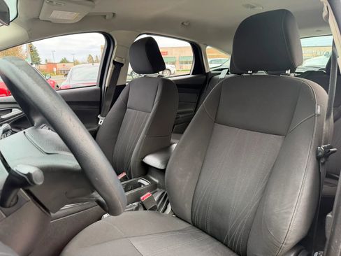 Used 2015 Ford Focus SE FWD image 17