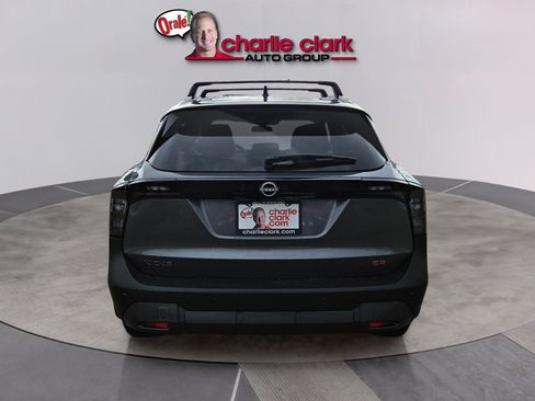 Used 2025 Nissan Kicks SR FWD image 4