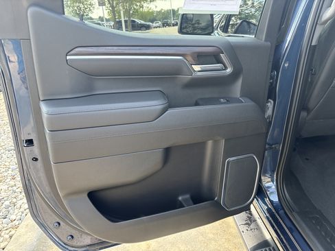 Used 2022 GMC Sierra 1500 SLT w/ SLT Convenience Package AWD/4WD image 15