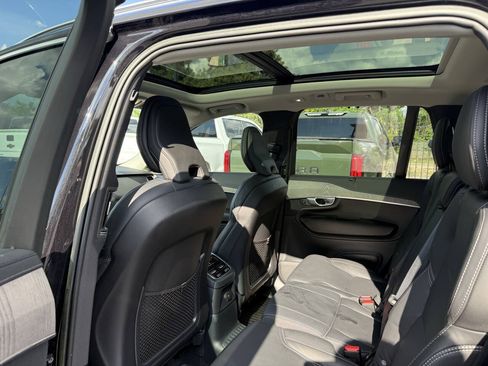 Used 2023 Volvo XC90 T8 Ultimate w/ Protection Package Premier AWD/4WD image 12