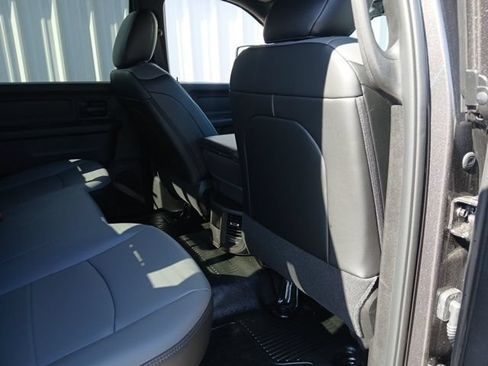 New 2026 RAM 3500 4x4 Crew Cab DRW image 18
