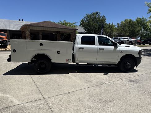 New 2026 RAM 3500 Tradesman AWD/4WD image 8