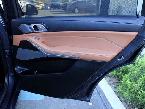 Used 2020 BMW X7 xDrive40i w/ Premium Package image 21