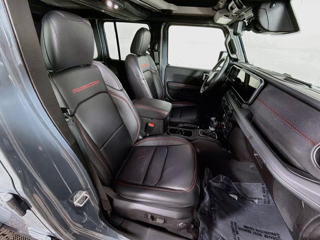 Used 2025 Jeep Wrangler Unlimited Rubicon AWD/4WD image 28