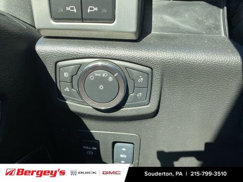 Used 2018 Ford F150 Platinum w/ Equipment Group 701A Luxury image 20