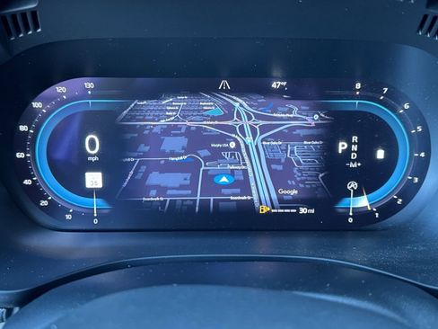 Used 2022 Volvo XC60 B5 Momentum image 4