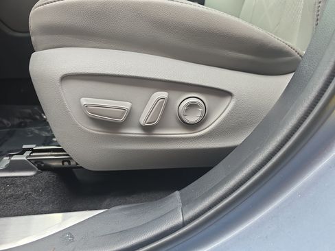 Used 2020 Toyota Highlander Platinum AWD/4WD image 28