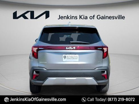 New 2026 Kia Seltos LX image 5