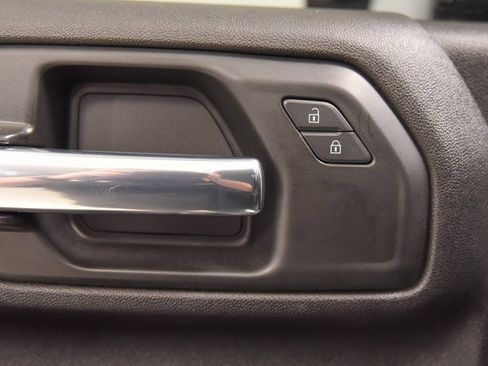 Used 2024 Chevrolet Silverado 2500 Custom w/ Custom Convenience Package image 16