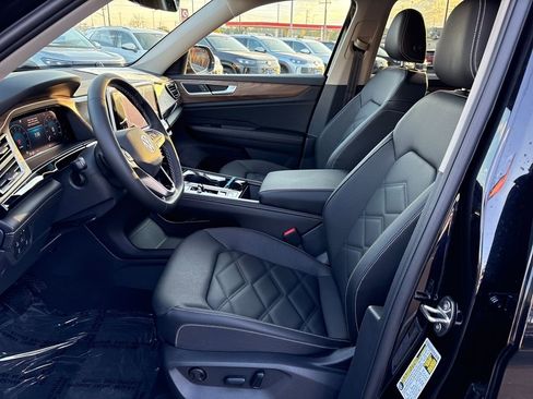 New 2026 Volkswagen Atlas SE image 9