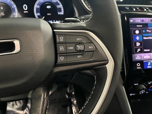 New 2025 Jeep Grand Cherokee L Limited image 20