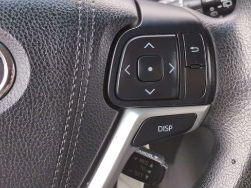 Used 2016 Toyota Sienna L image 24