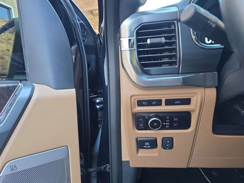 Used 2023 Ford F150 Lariat w/ Trailer Tow Package AWD/4WD image 18