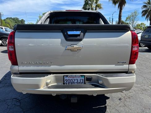 Used 2008 Chevrolet Avalanche LT w/ LT Preferred Equipment Group image 5