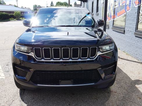 Used 2025 Jeep Grand Cherokee Laredo X w/ Luxury Tech Group I AWD/4WD image 22