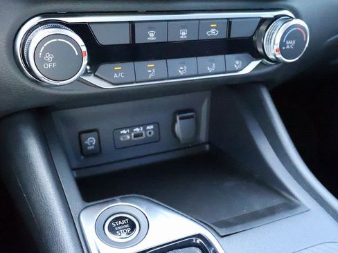 New 2025 Nissan Sentra SV image 12