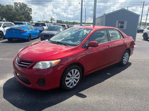 Used 2013 Toyota Corolla LE FWD image 3