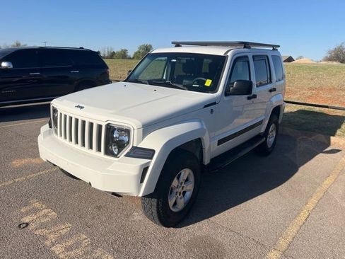 Used 2009 Jeep Liberty Sport w/ Popular Equipment Group image 3