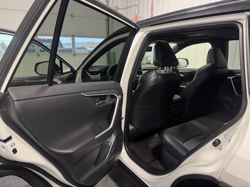 Used 2019 Toyota RAV4 XSE AWD/4WD image 11