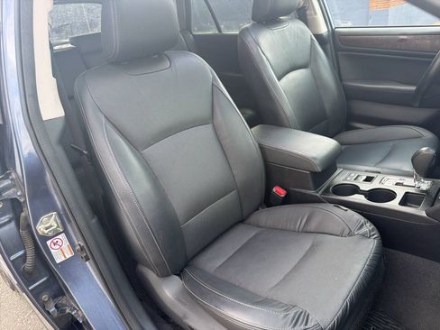 Used 2017 Subaru Outback 2.5i Limited AWD/4WD image 26