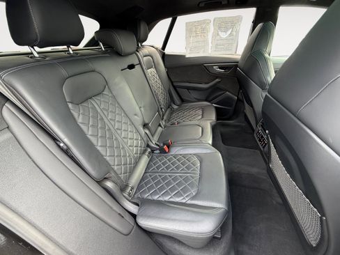 Used 2022 Audi SQ8 Prestige image 19
