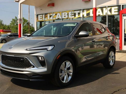 Used 2025 Buick Encore GX Preferred FWD image 1