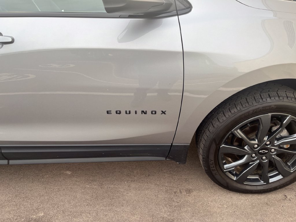 Used 2023 Chevrolet Equinox RS w/ LPO, Floor Liner Package AWD/4WD image 37