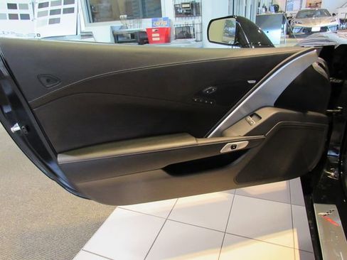 Used 2016 Chevrolet Corvette Stingray Coupe w/ 2LT Preferred Equipment Group image 10