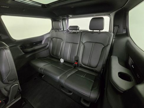 New 2026 Jeep Grand Wagoneer Summit AWD/4WD image 32