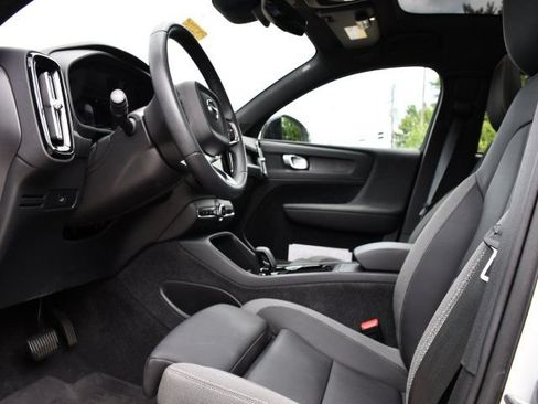 Used 2023 Volvo C40 P8 Recharge Plus w/ Protection Package Premier AWD/4WD image 16