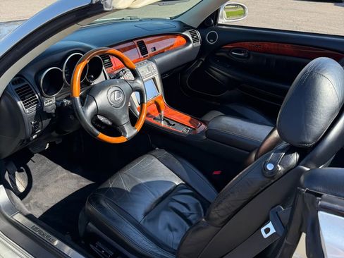 Used 2002 Lexus SC 430 Convertible RWD image 19