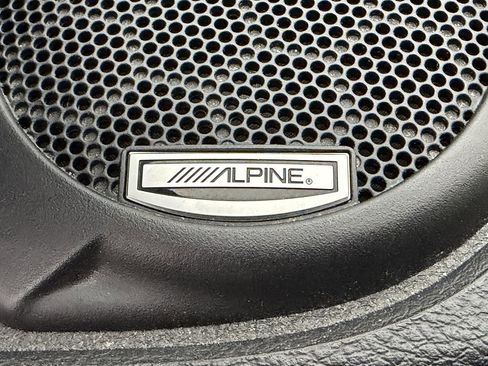 Used 2015 Jeep Wrangler Unlimited Rubicon w/ Connectivity Group AWD/4WD image 12