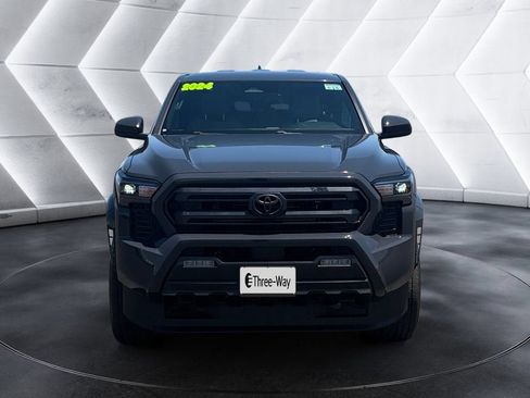 Used 2024 Toyota Tacoma SR5 RWD image 8