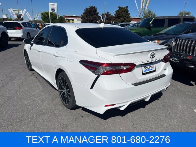 Used 2019 Toyota Camry SE FWD image 3