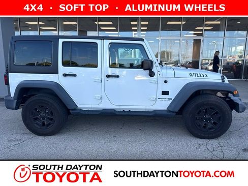 Used 2018 Jeep Wrangler Unlimited Sport w/ Quick Order Package 24W AWD/4WD image 1