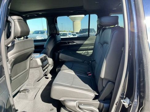 New 2025 Jeep Wagoneer 4WD w/ Convenience Group I image 18
