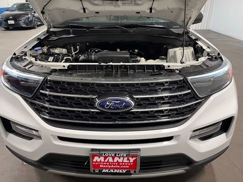 Used 2023 Ford Explorer XLT w/ Equipment Group 202A image 9