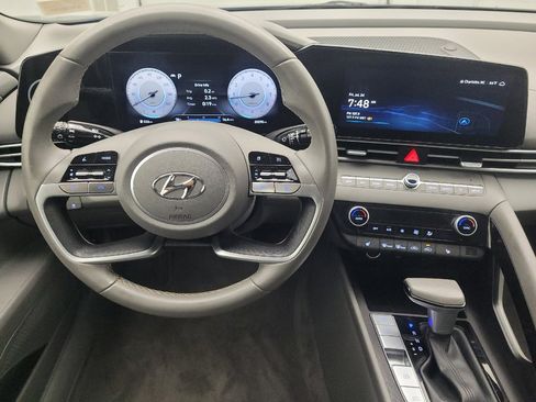 Used 2023 Hyundai Elantra SEL w/ Convenience Package FWD image 22