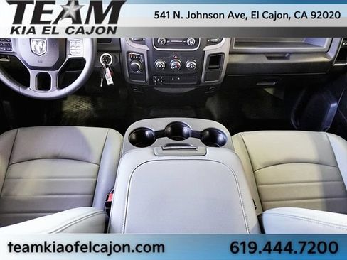 Used 2019 RAM 1500 Tradesman w/ Chrome Appearance Group RWD image 27