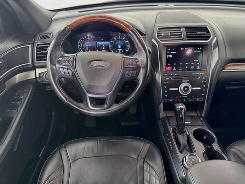 Used 2018 Ford Explorer Platinum image 22