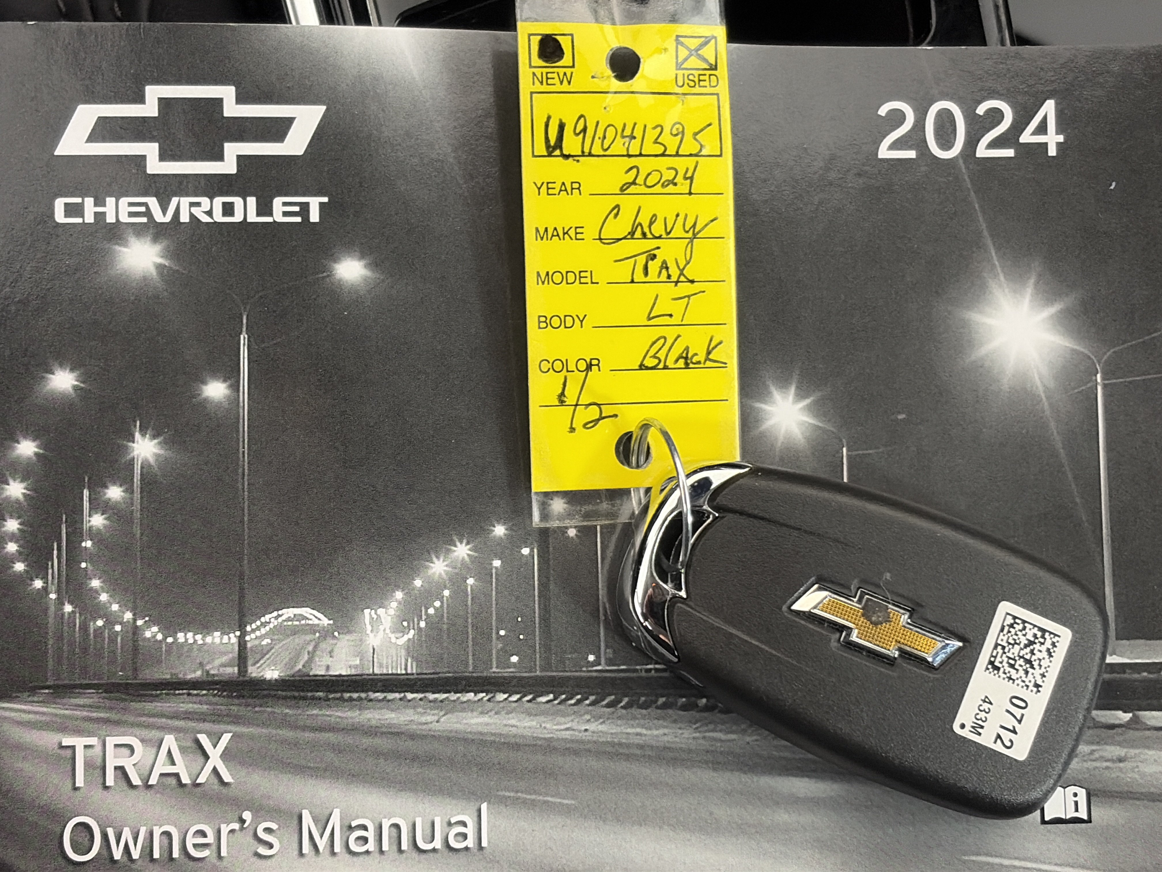 Used 2024 Chevrolet Trax LT w/ Driver Confidence Package FWD image 36